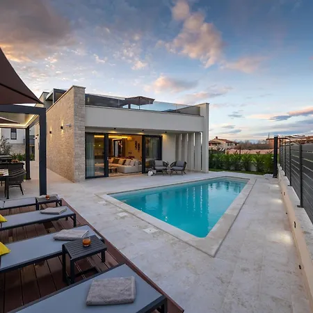 Holiday home Luxurioese Mit Pool Und Whirlpool In Porec